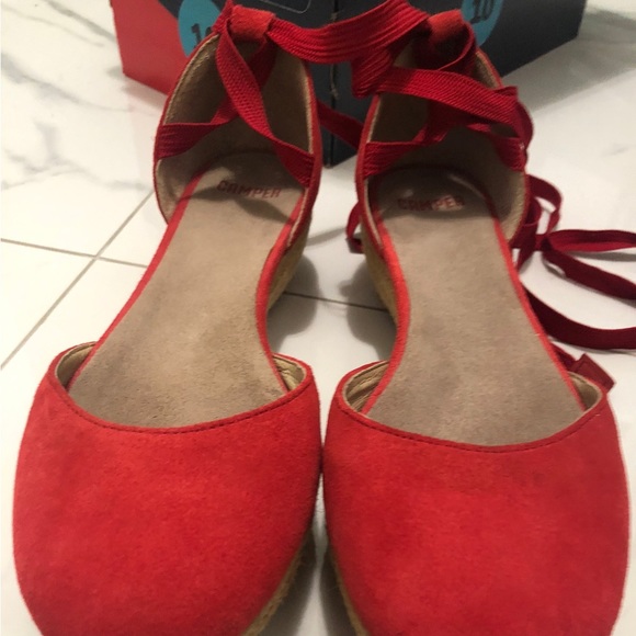 Camper red velvet lace up platforms - Picture 8 of 9